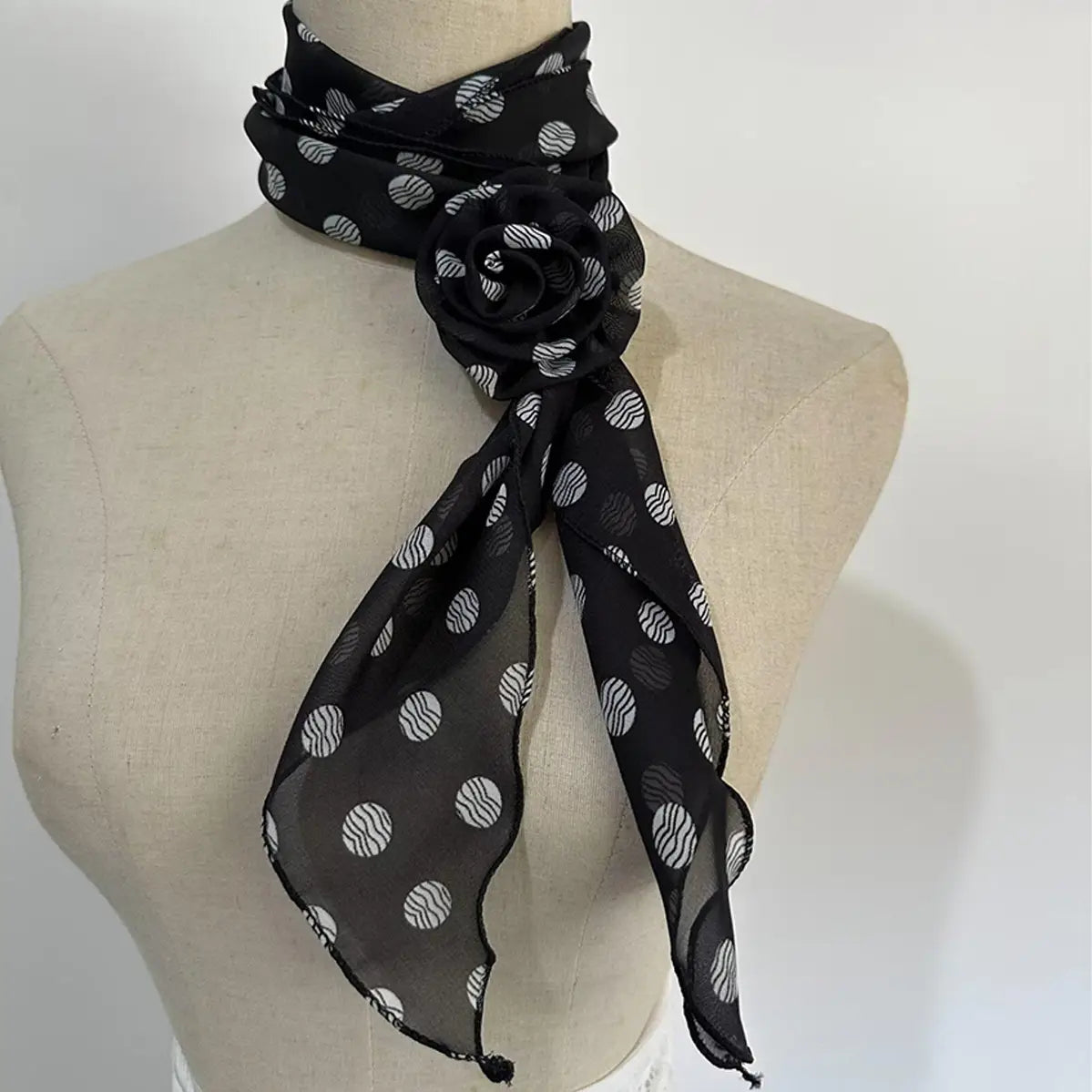 Sassy Slim Scarf *Black