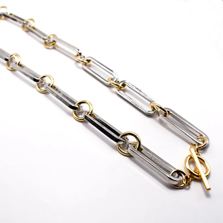 HAYES NECKLACE