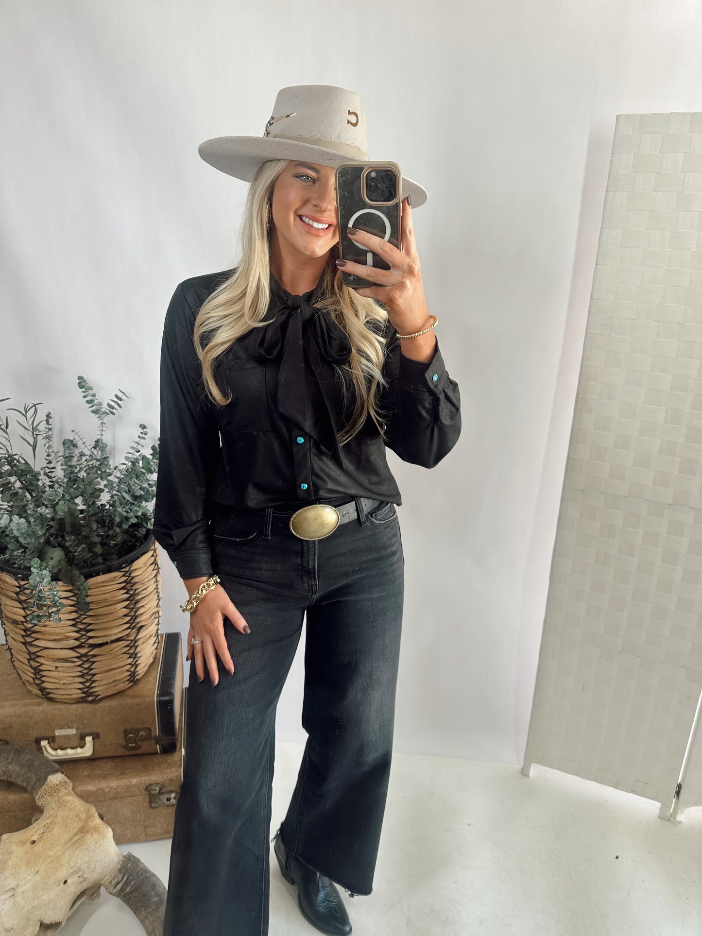 LEATHER OUTLAW TOP *MIDNIGHT