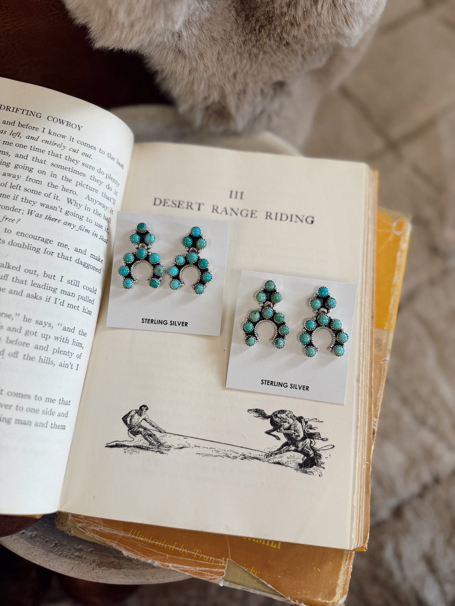 Horseshoe Kingman Turquoise Earrings Hada Collection