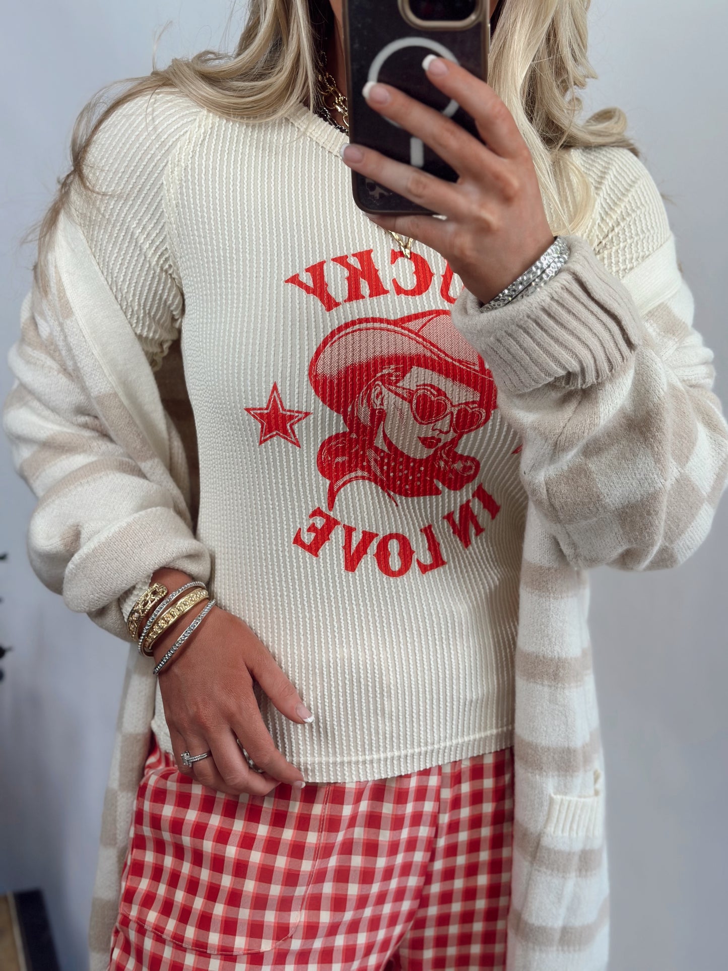 LUCKY LOVE GRAPHIC TOP