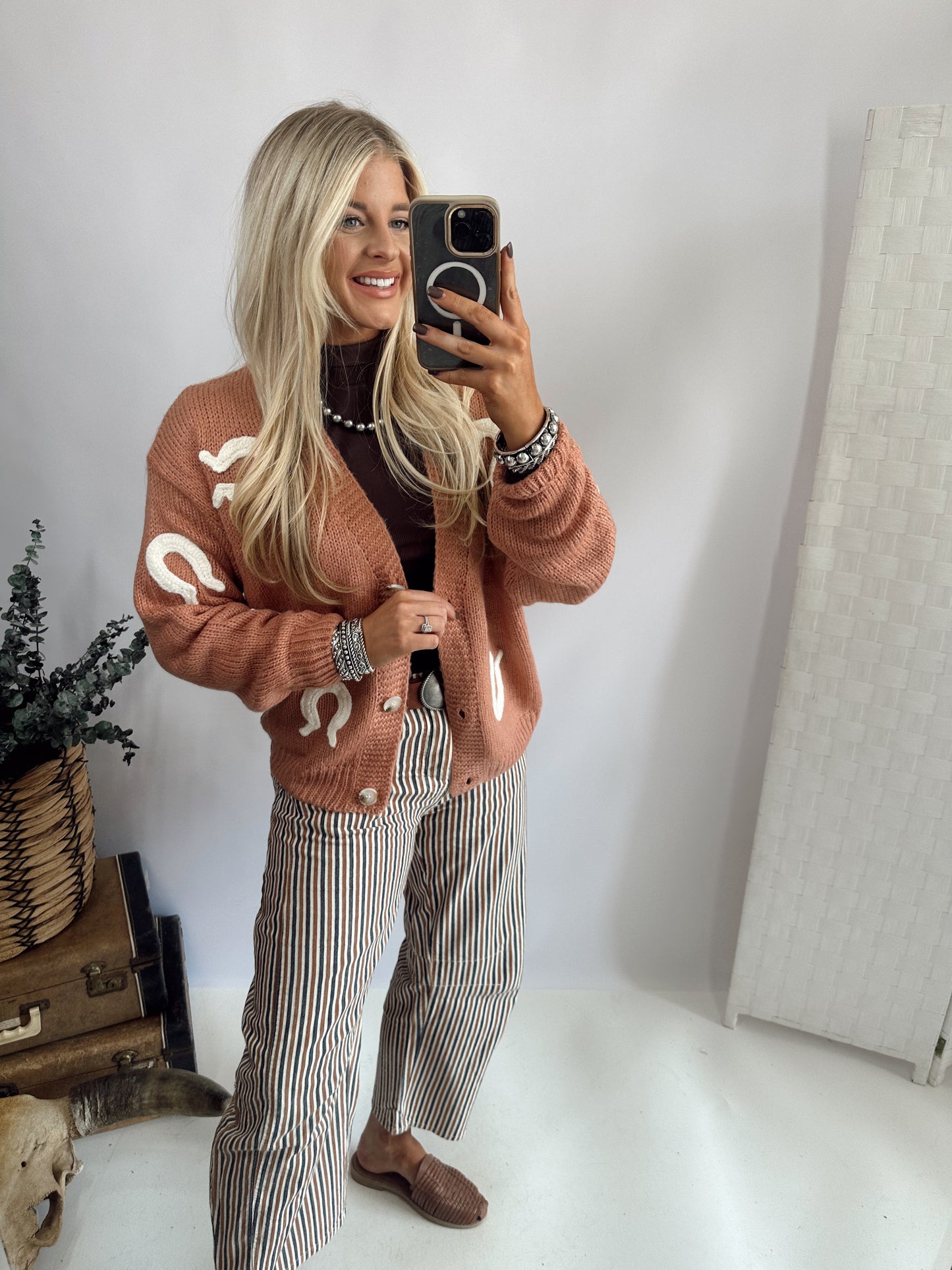 Lucky Horseshoe Cardigan *Terra Cotta