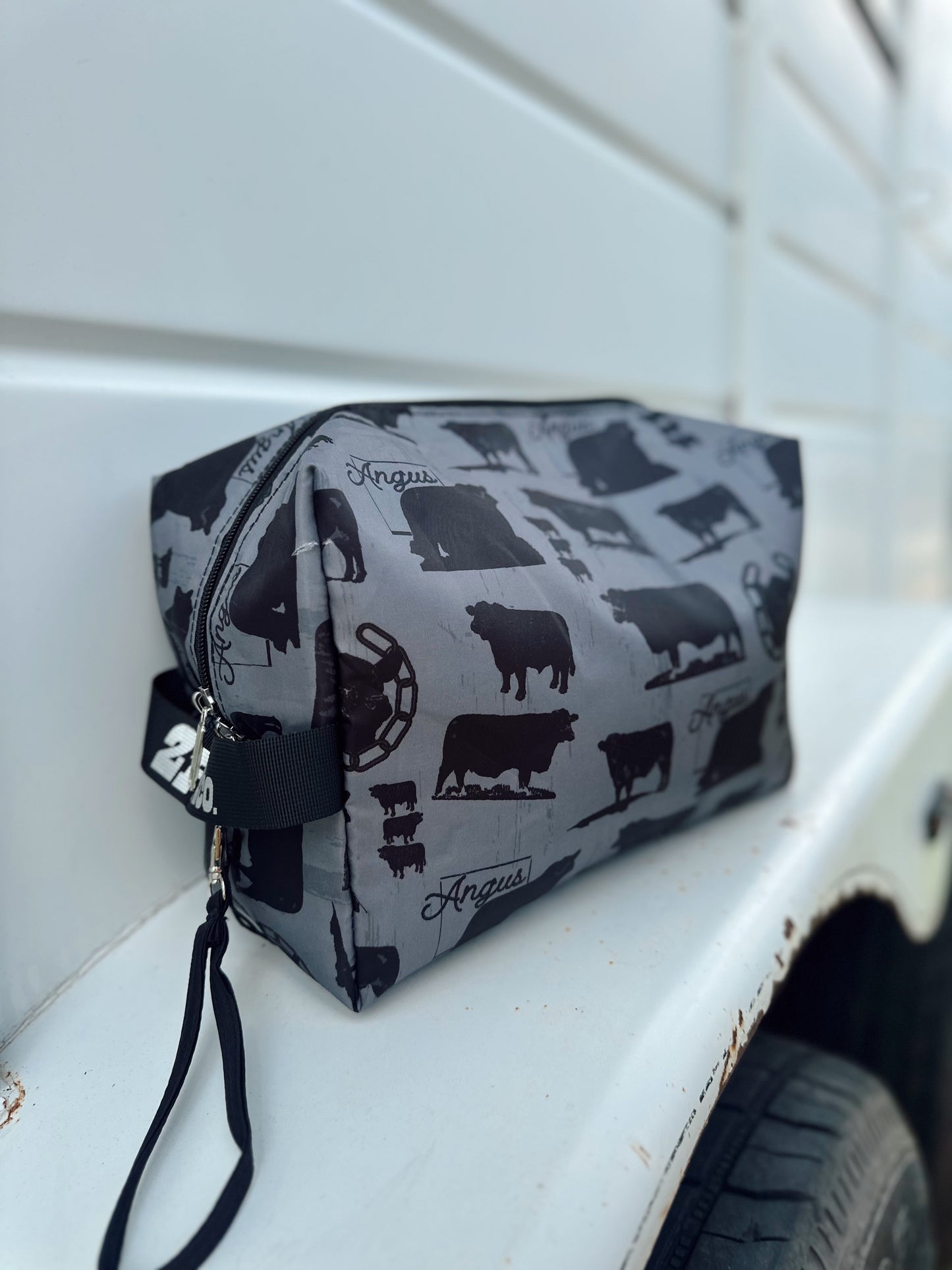 THAT TRAVELER BAG *ANGUS MAXXED