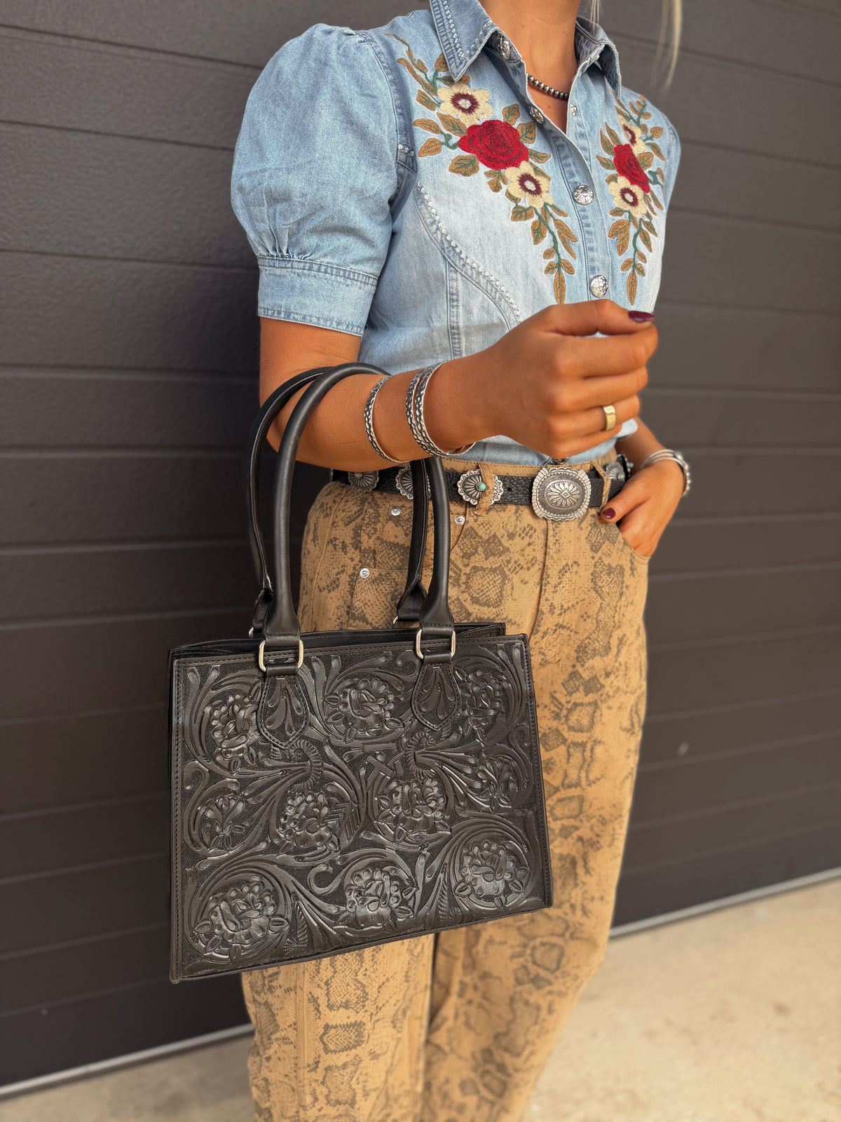 The Legacy Tote *Black