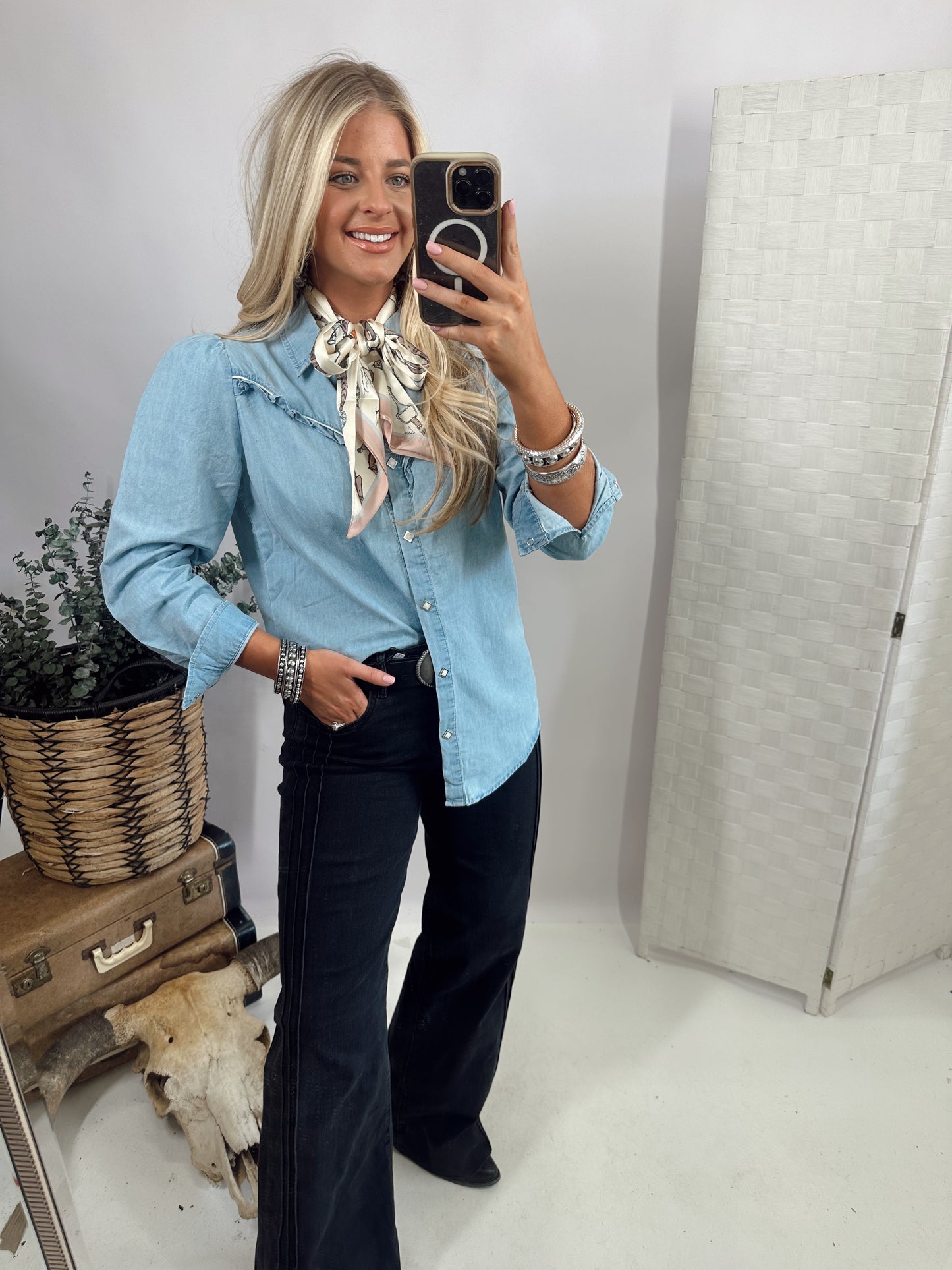 ROWDY RUFFLES L/S *LIGHT