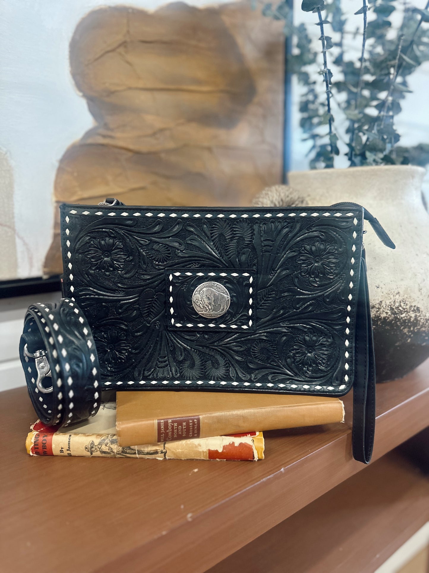 Minnesota Crossbody