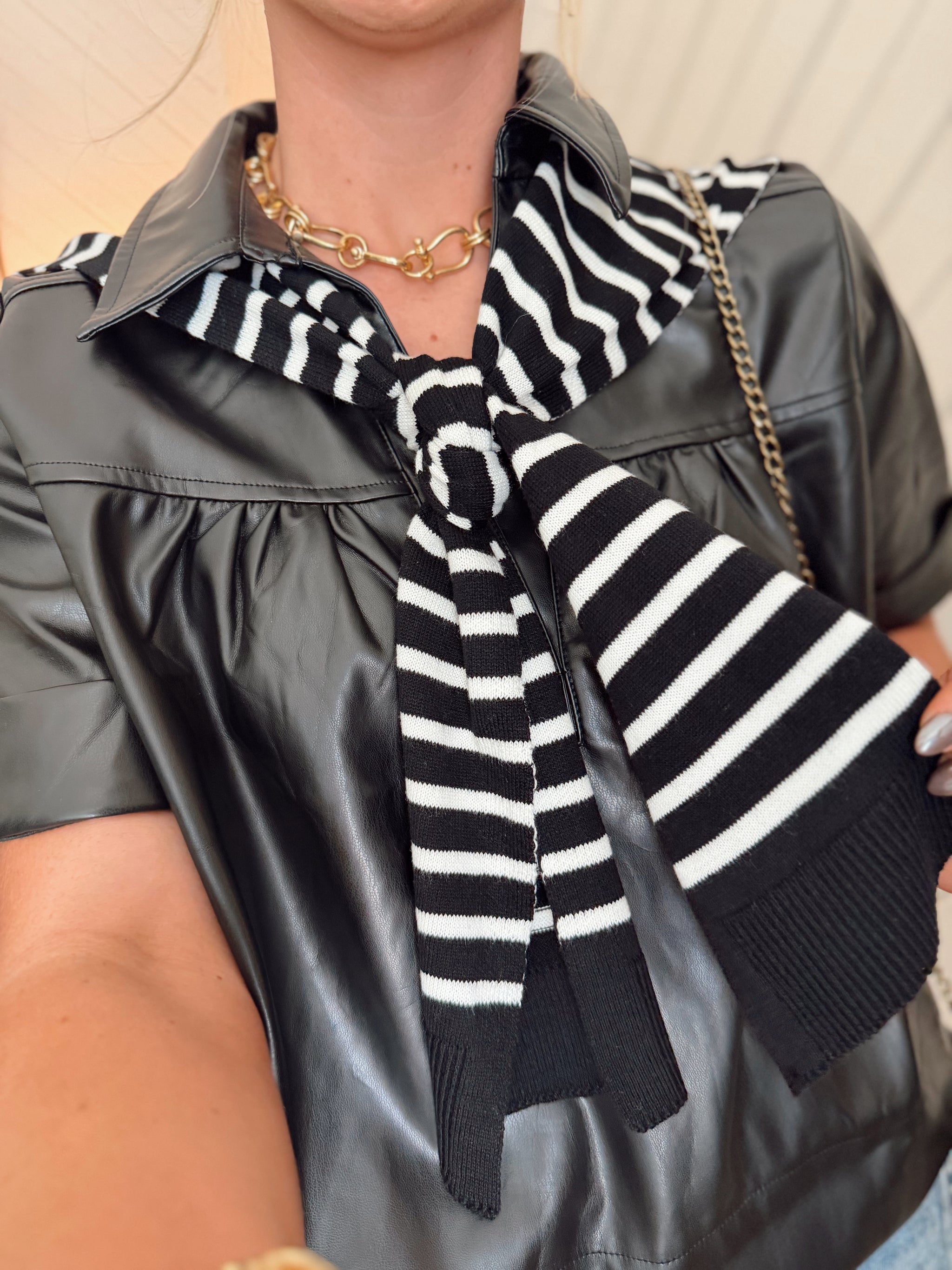 Sydney Shawl *Black Stripe