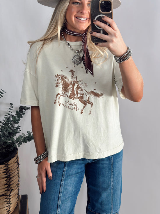 Gracie Graphic Tee - DOORBUSTER