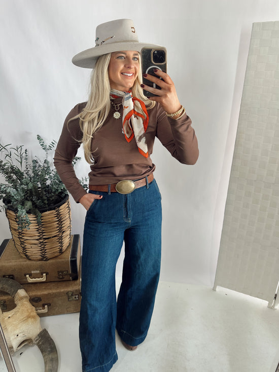 CLOUD BASIC L/S *MOCHA