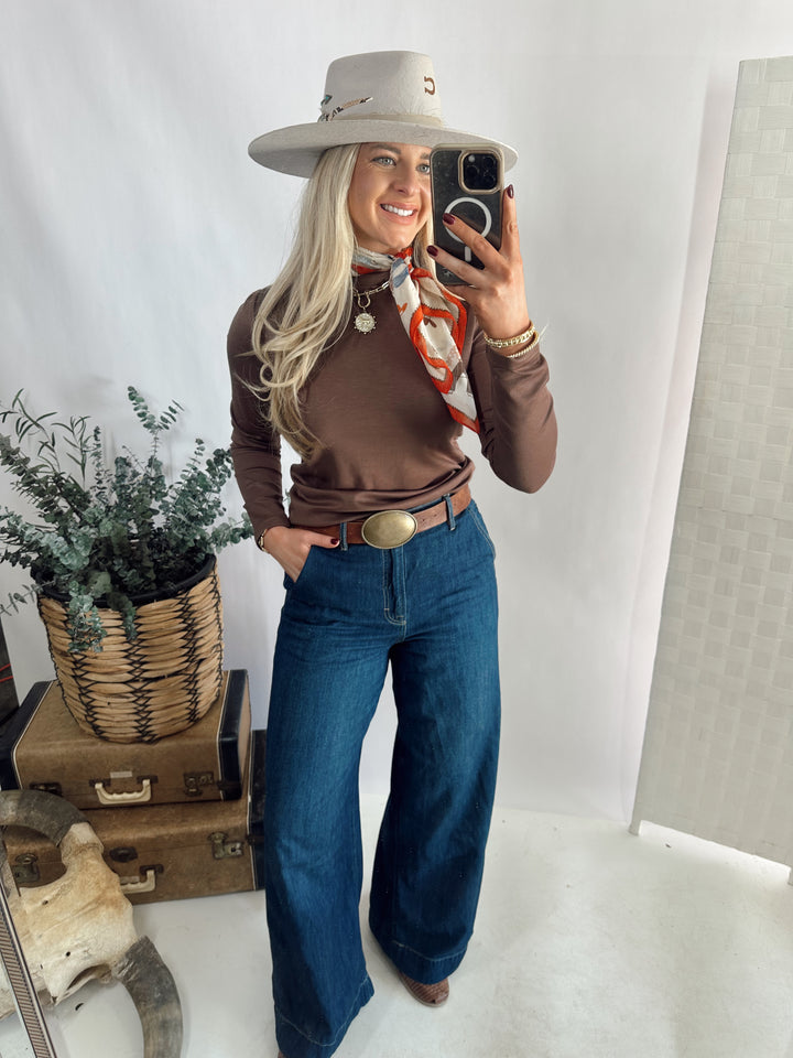 CLOUD BASIC L/S *MOCHA