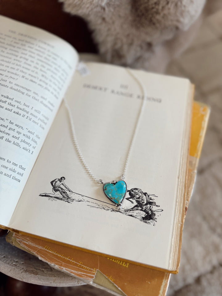 Hearts Kingman Turquoise Necklace Hada Collection