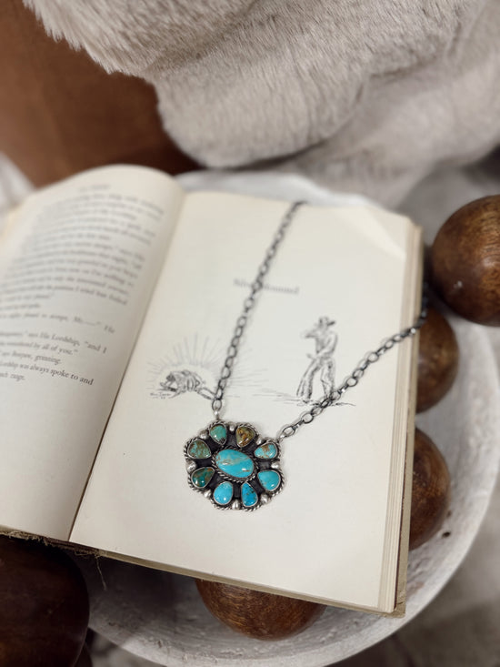 Navajo Handmade Kingman Turquoise Necklace - Augustine Largo