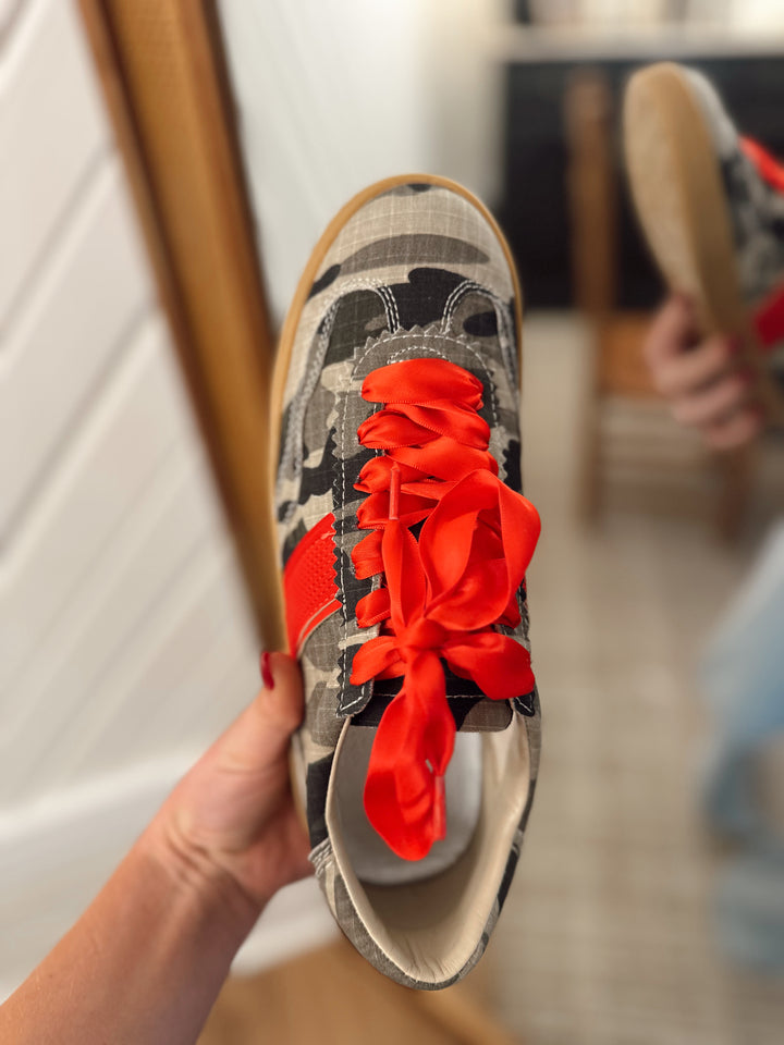 Dixie Camo Sneakers