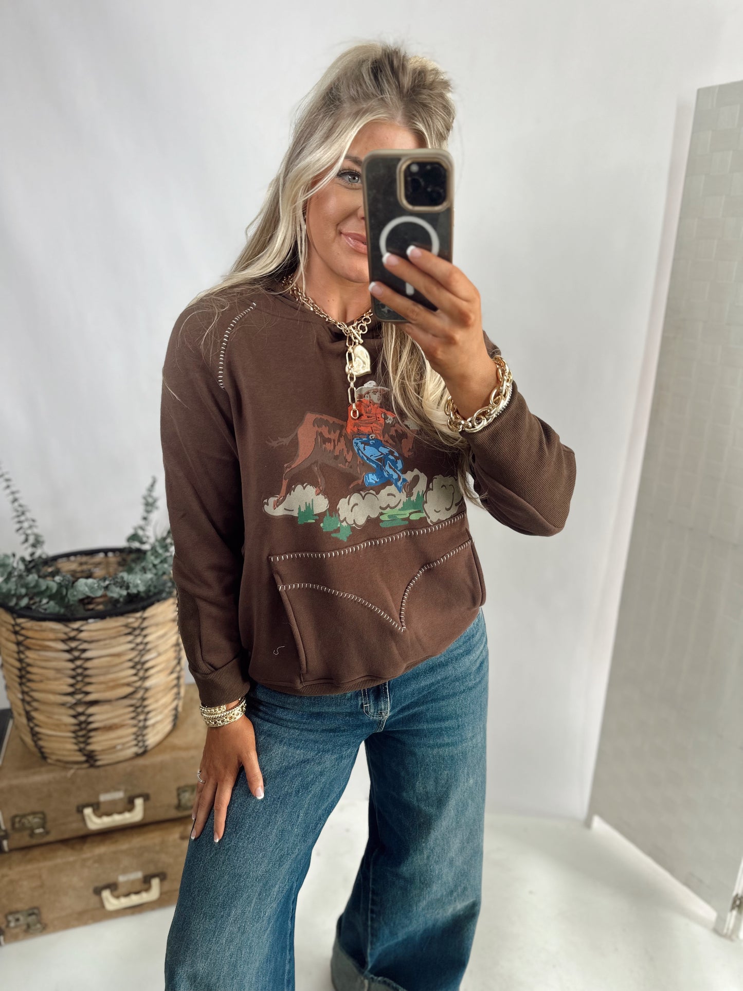 THE BULLDOGGER *CHOCLATE SWEATSHIRT