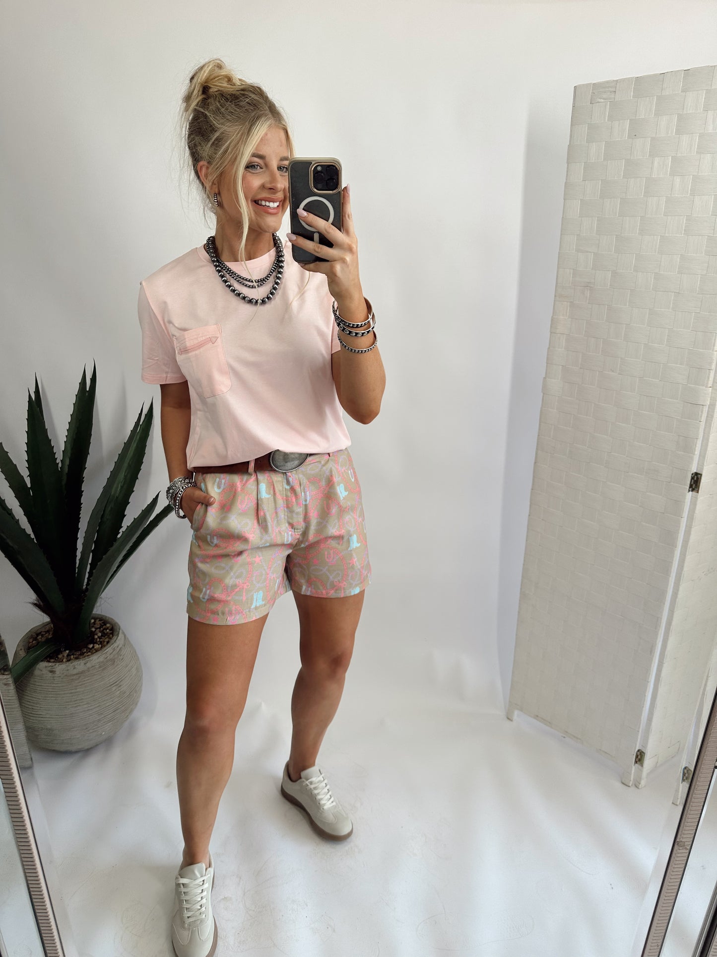 LARIAT LINKS SHORTS