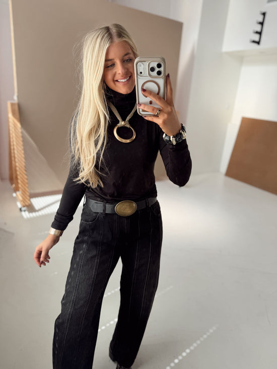 Tatum Turtleneck *Black