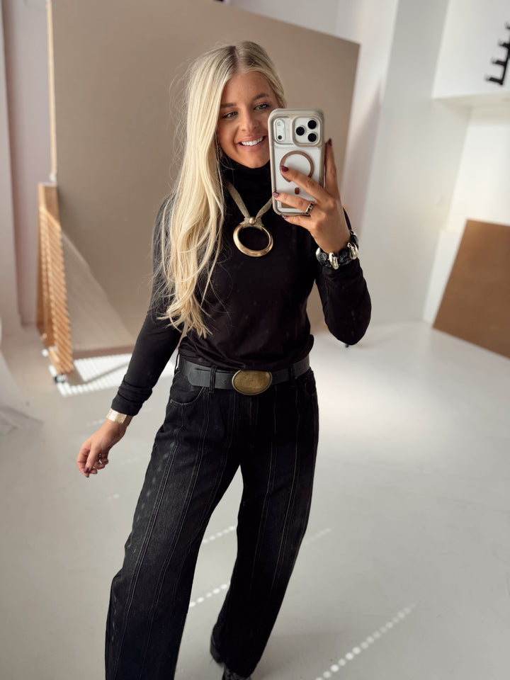 Tatum Turtleneck *Black