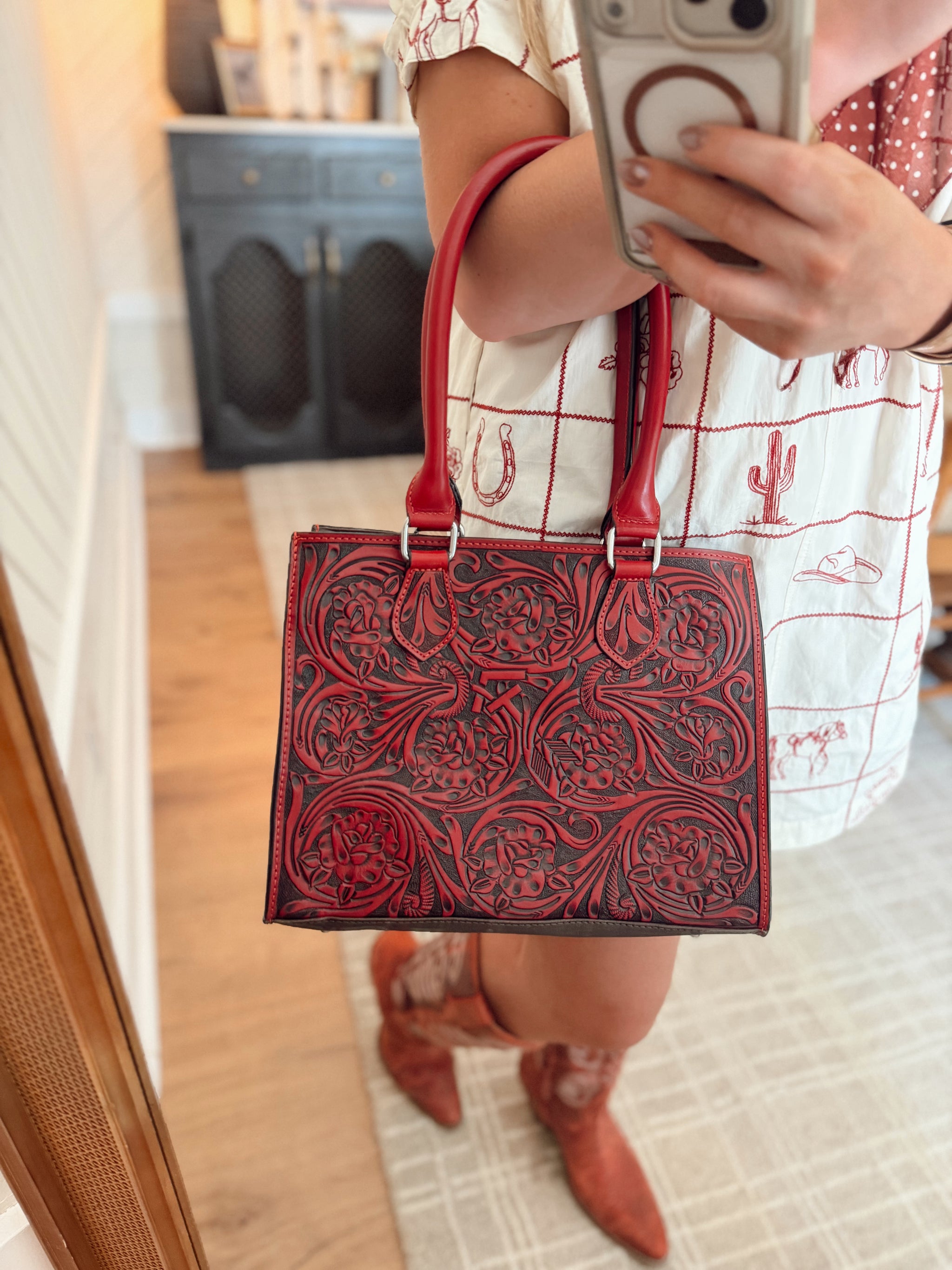 The Legacy Tote *Red