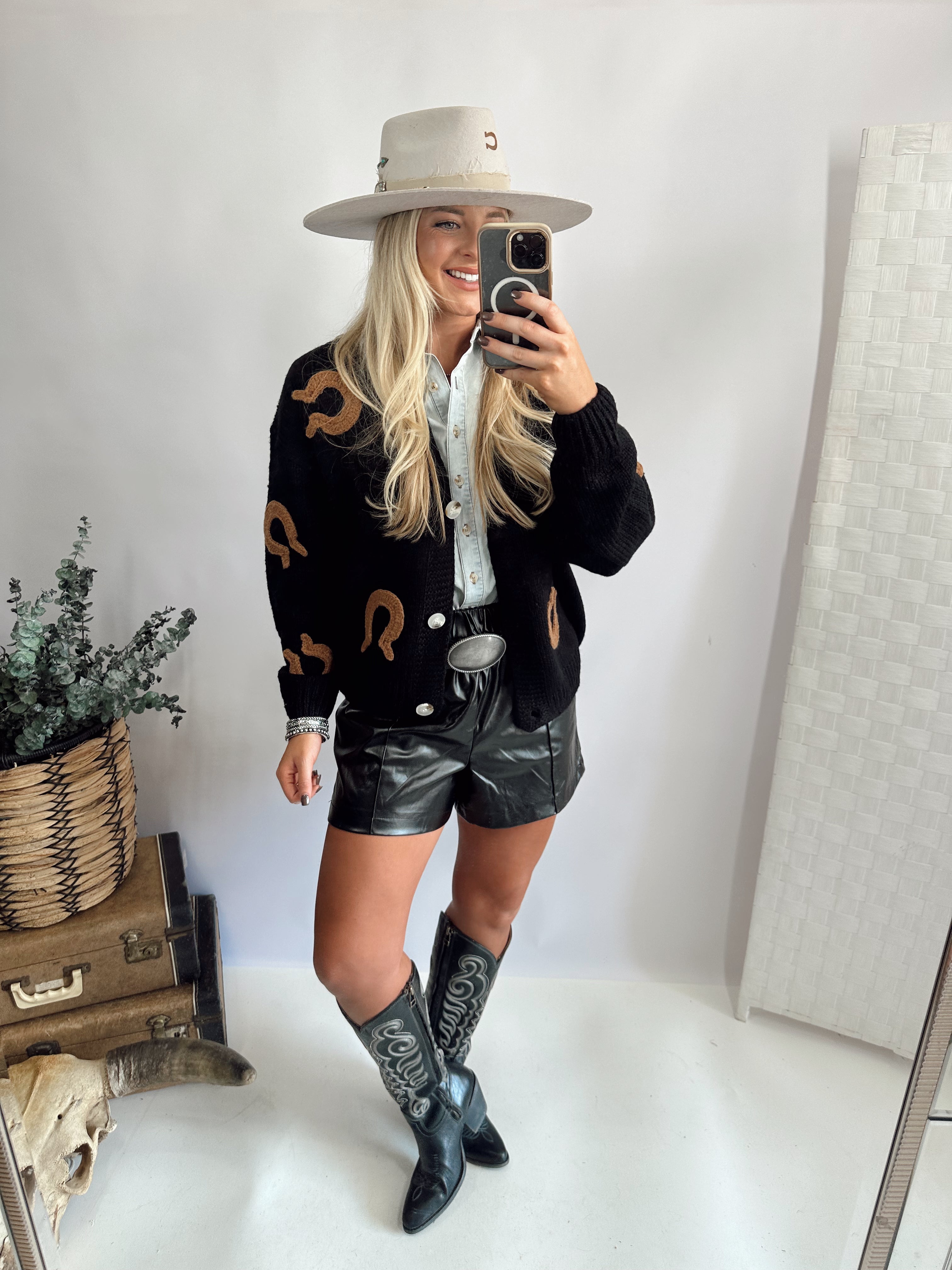 Lucky Horseshoe Cardigan *Black