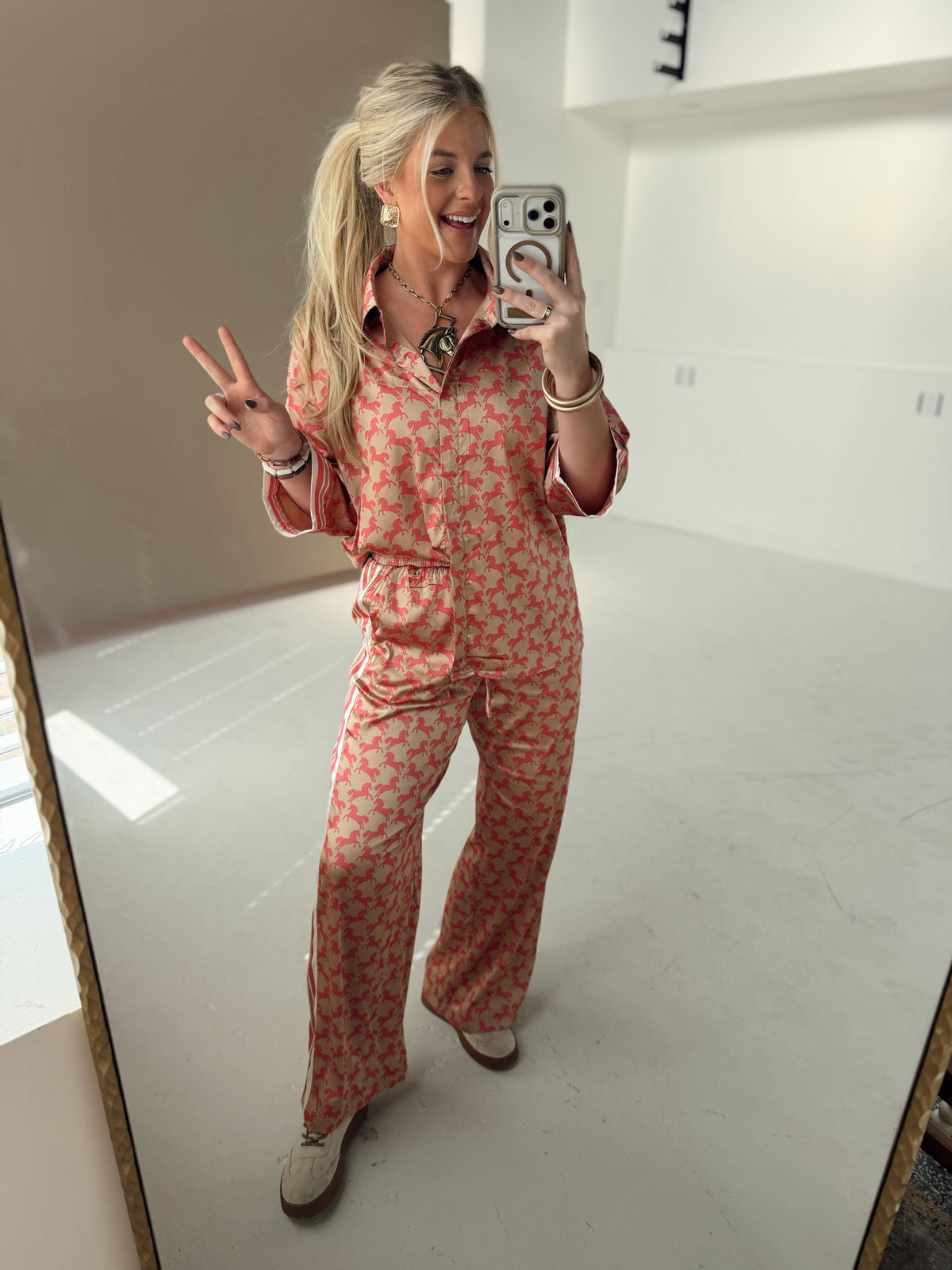 Derby Dainty Set
