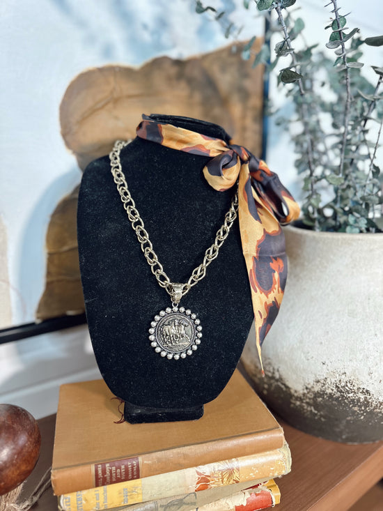 Ellis Necklace *Gold