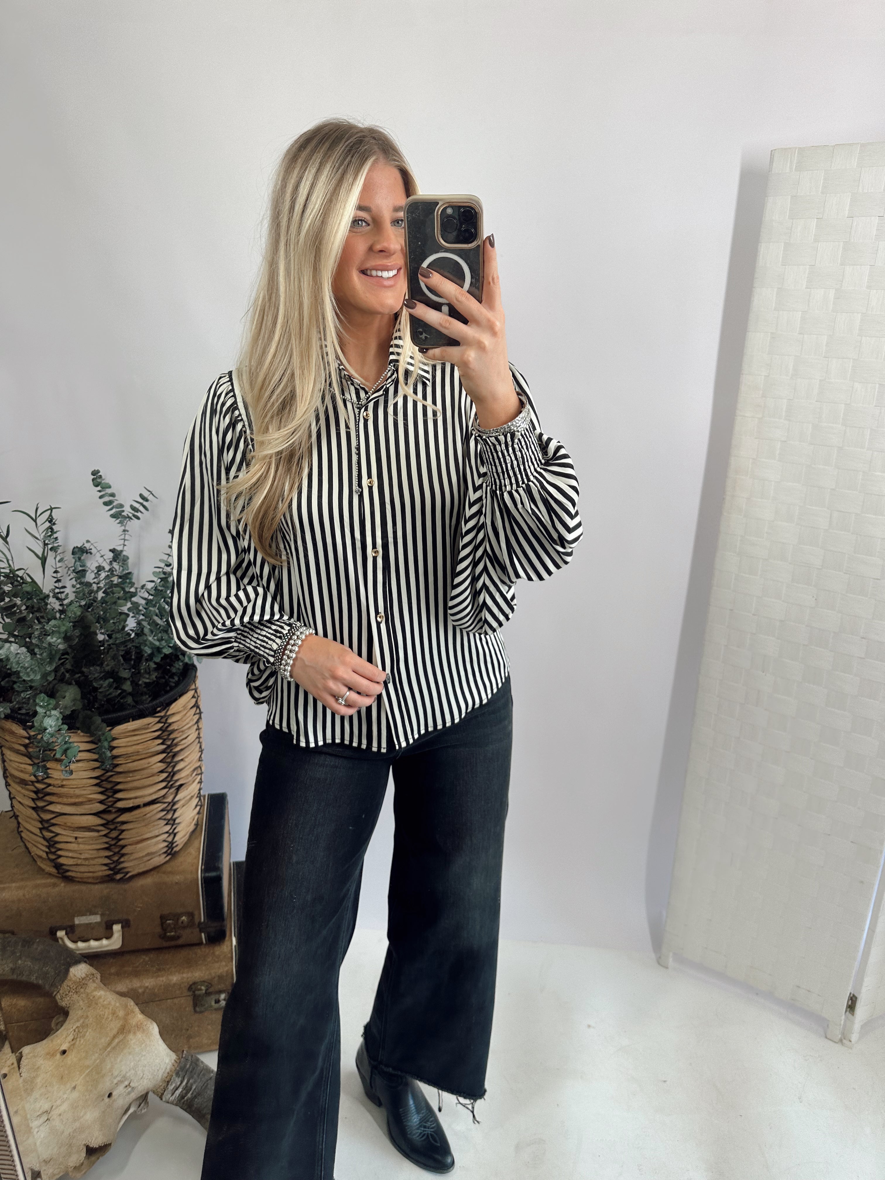 Archer Button Up *Black