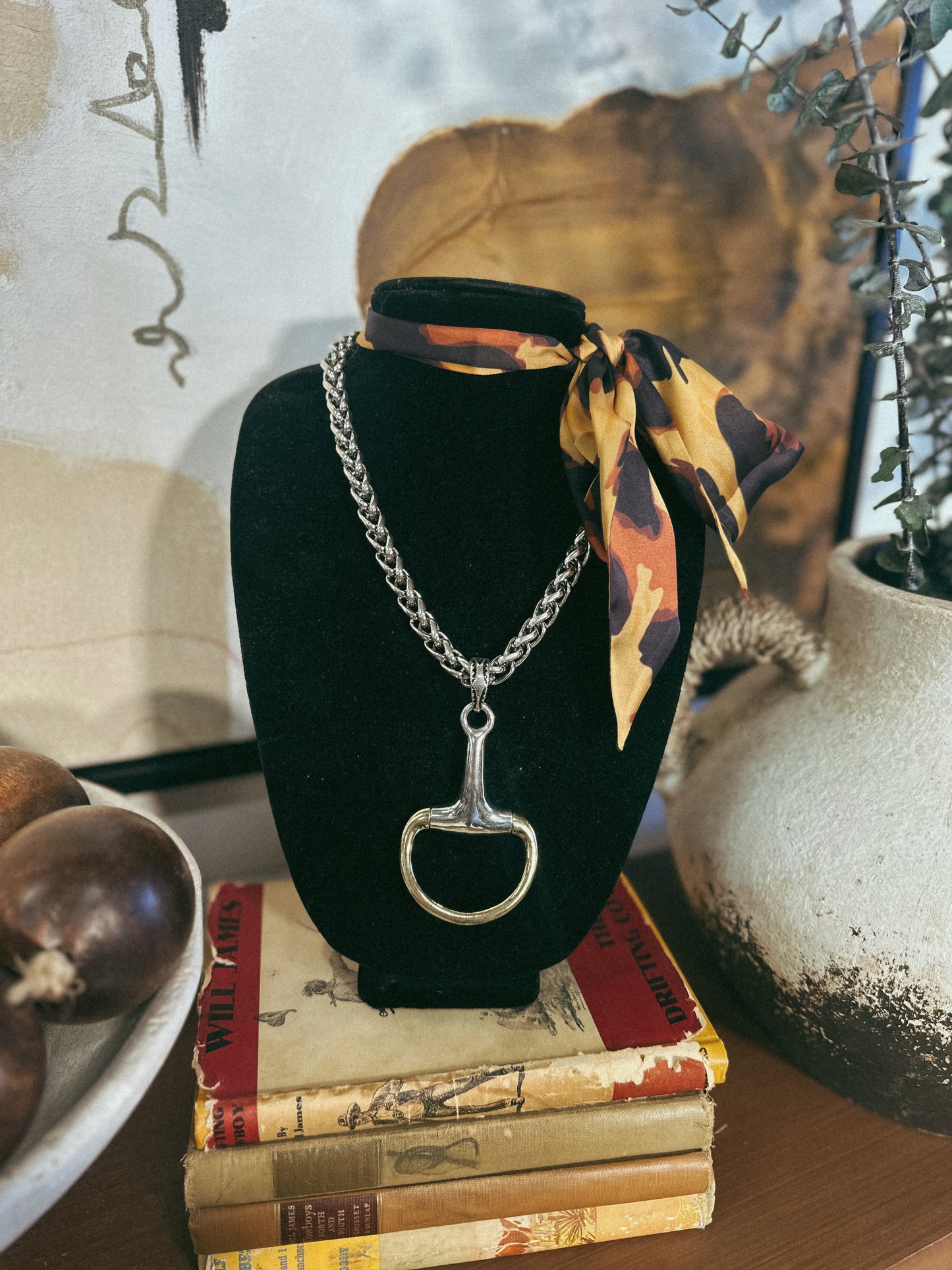 Little Bit of Western | Mixed Metal Silver Chain