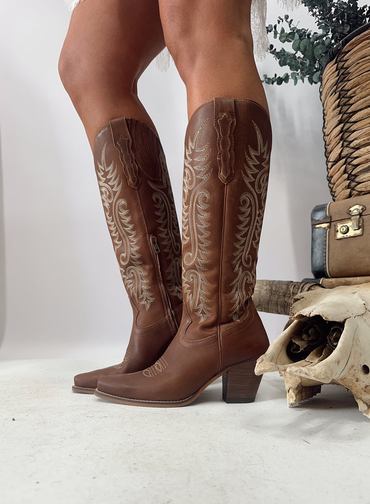 Syllvia Prairie Leather Boots in Bourbon Brown