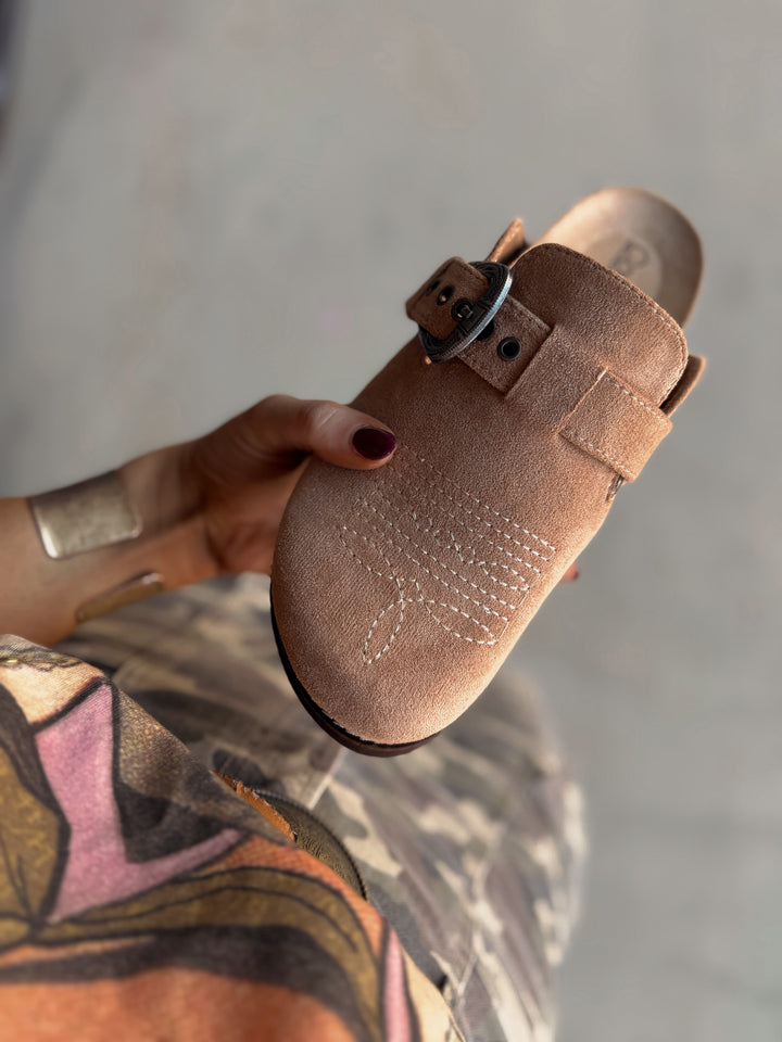 Broken In *Camel
