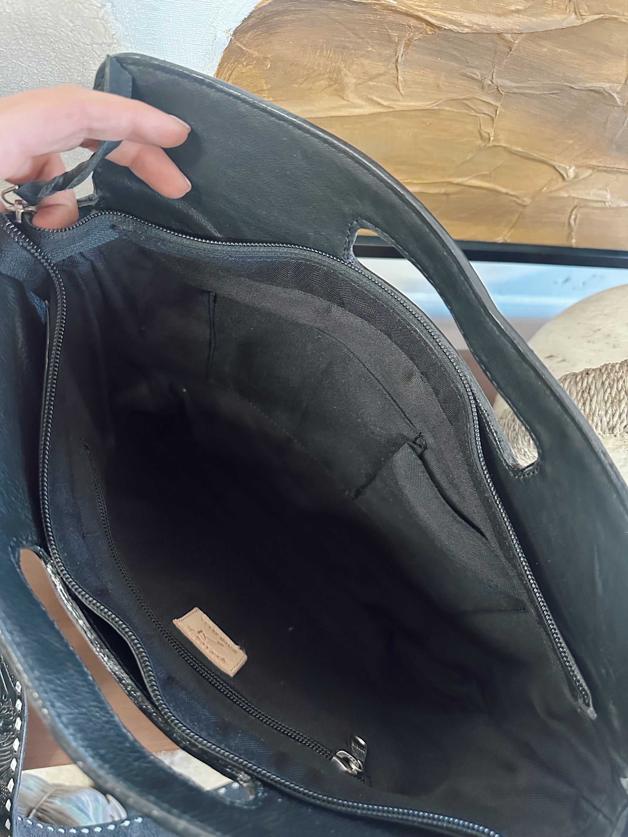 Boone Crossbody *Black