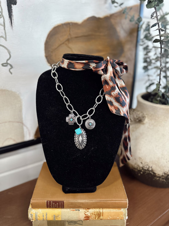 The Texas Necklace