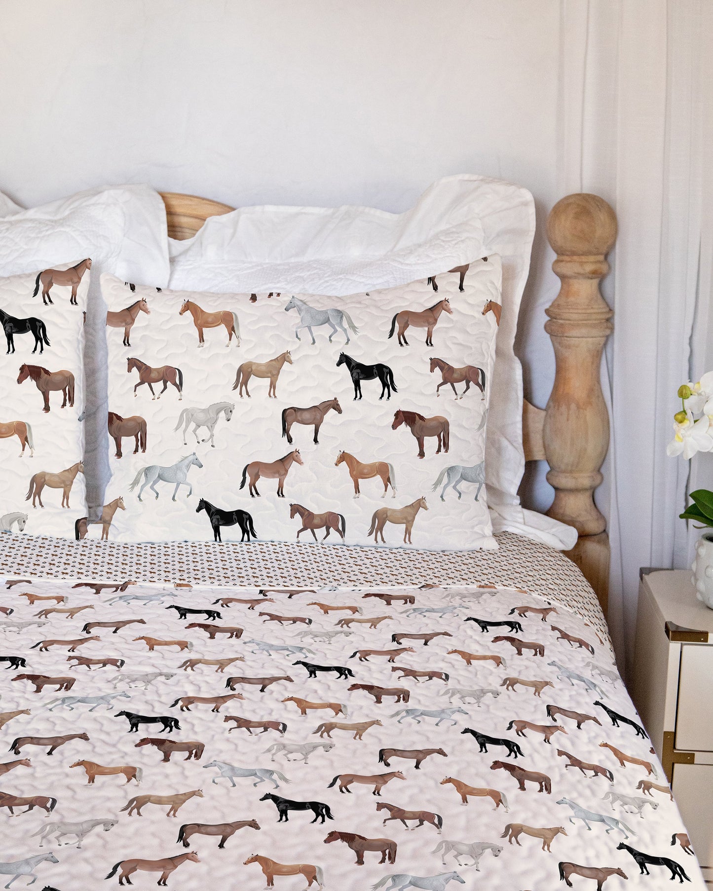 Meadow Herd Linen Queen Quilt