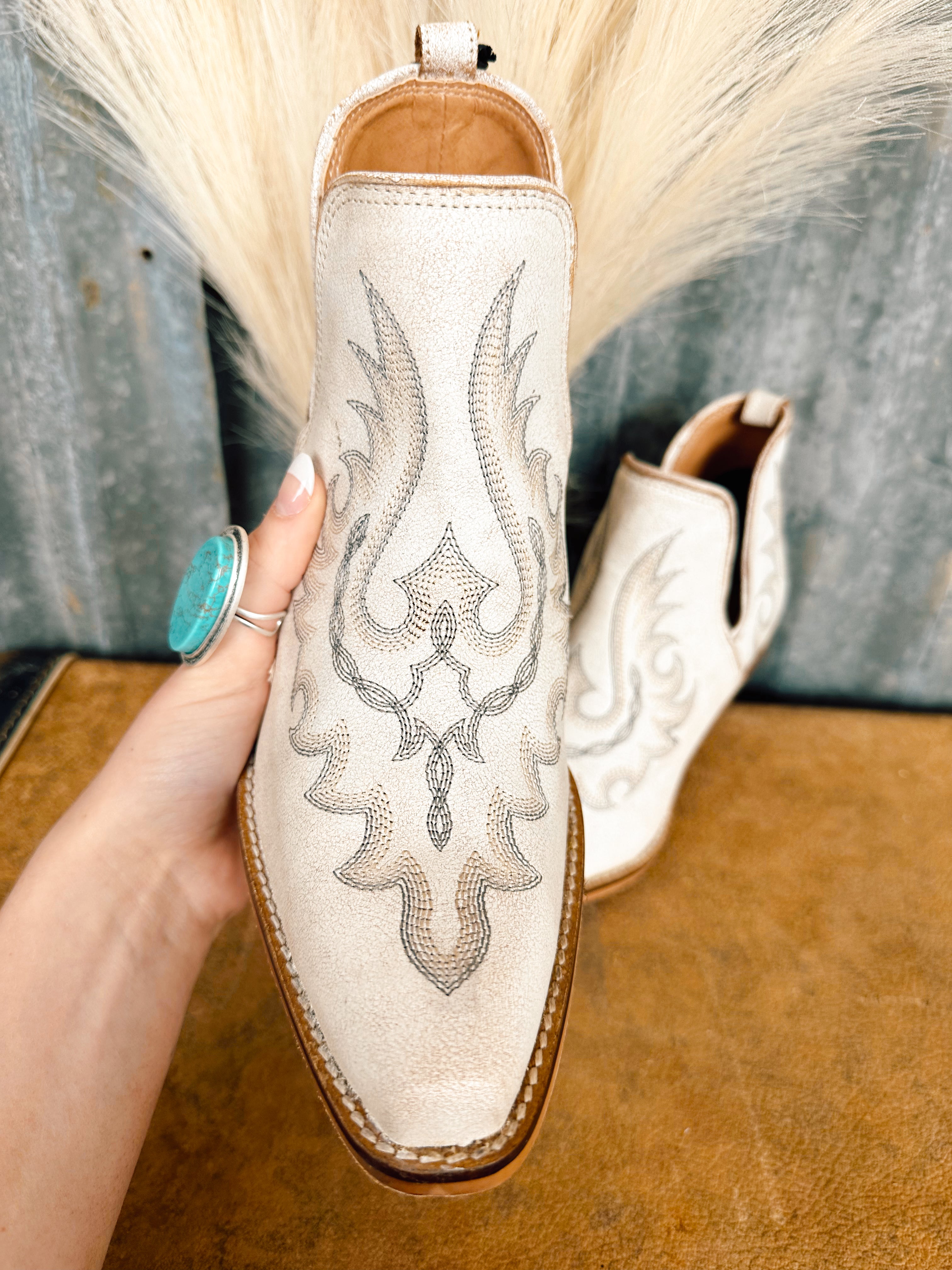 Yipple Western Leather Booties